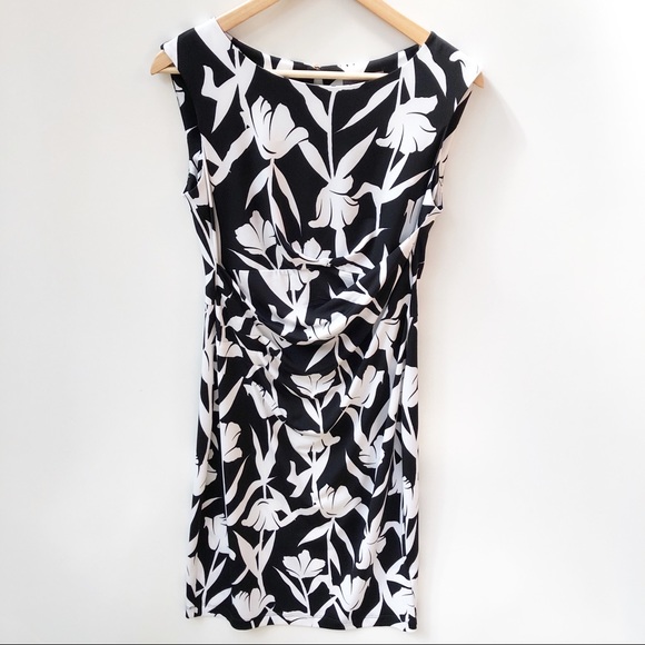 Jacqui E Dresses Jacqui E S Black White Floral Stretchy Dress